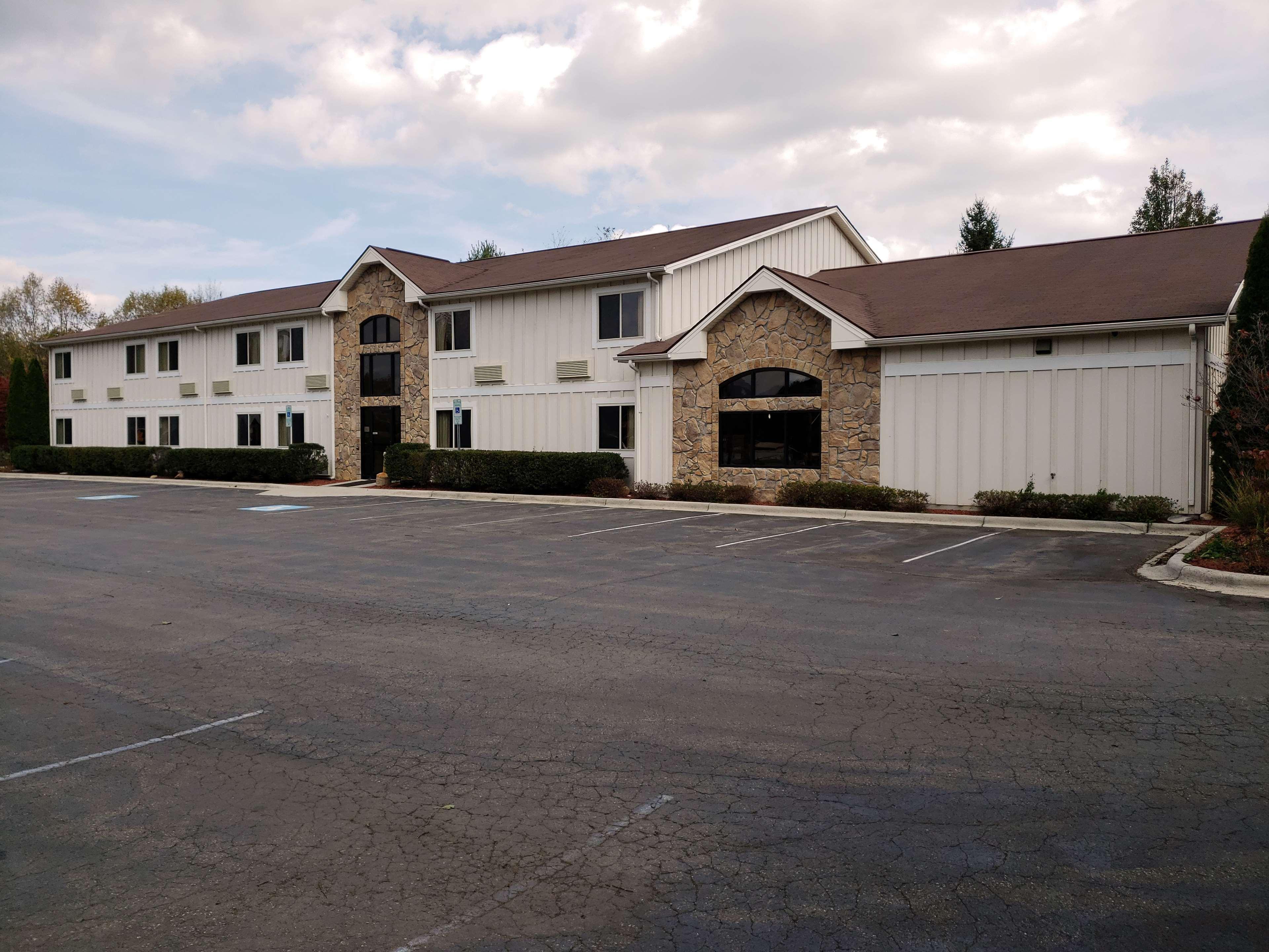 Americas Best Value Inn & Suites Independence Va Exterior foto